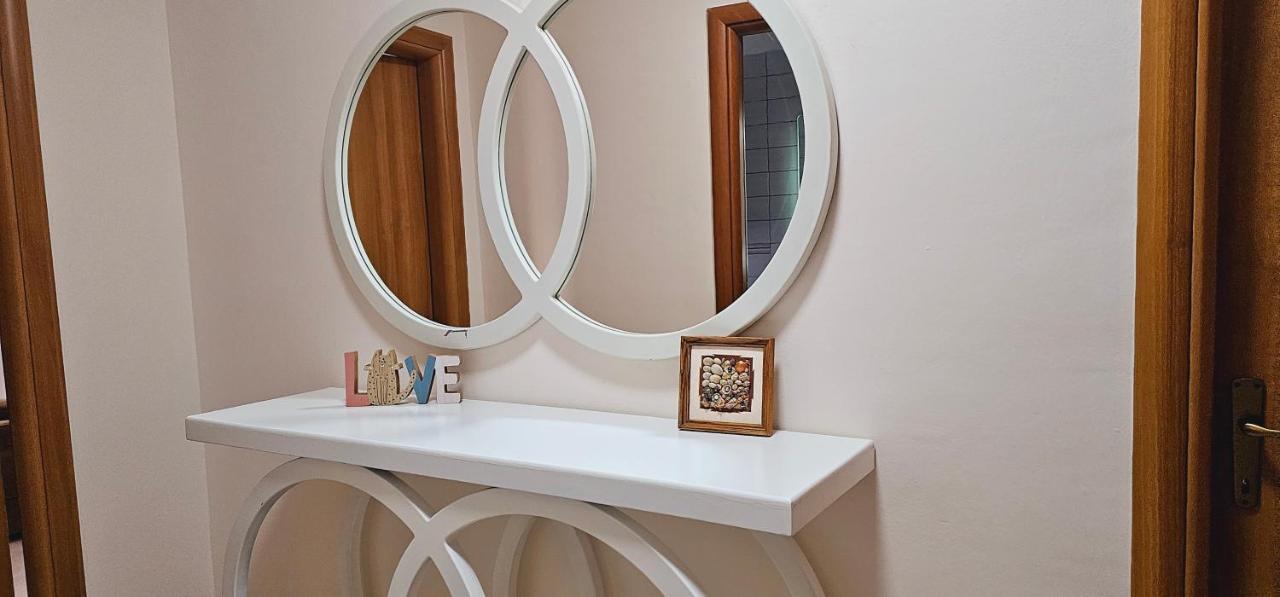 New Bazaar Side Bliss 2 Bed Room Apt With Free Garage Tirana Exterior foto